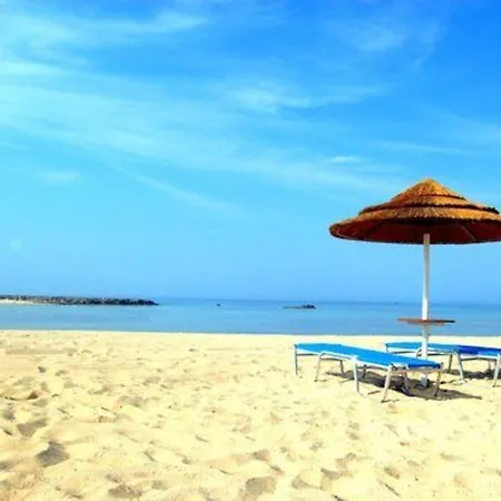 Jasmine 2 Minute Walk From The Beach Pernera 131 فيلة *
