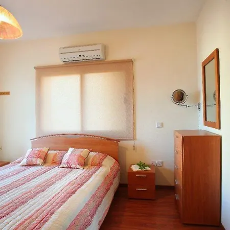 Jasmine 2 Minute Walk From The Beach Pernera 131 فيلة *