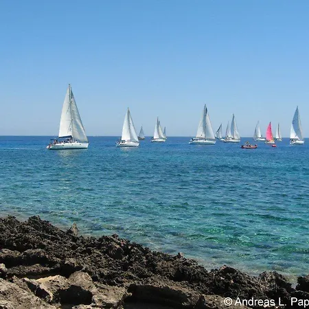 Jasmine 2 Minute Walk From The Beach Pernera 131 فيلة *