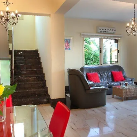 فيلة Jasmine 2 Minute Walk From The Beach Pernera 131